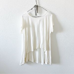 LF Stores Emma and Sam Hi Low Flowy Tee